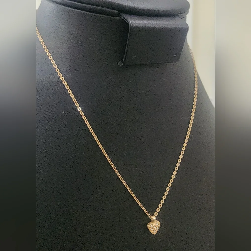 Avon Gold Tone Heart‎ Charm Necklace
